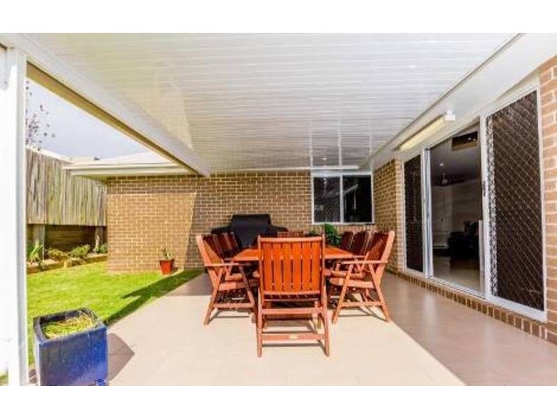 4 Chainey Court, Glenvale QLD 4350