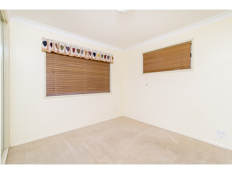 11 Hillcrest Court, Kearneys Spring QLD 4350