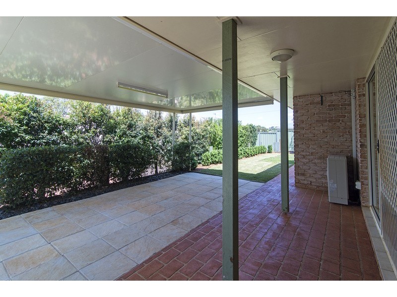11 Hillcrest Court, Kearneys Spring QLD 4350
