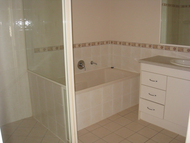 253 Glenvale Road, Glenvale QLD 4350