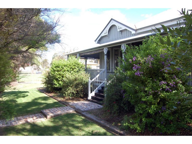 93 Lorrimer Street, Oakey QLD 4401