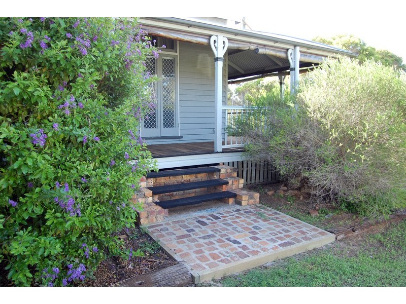 93 Lorrimer Street, Oakey QLD 4401