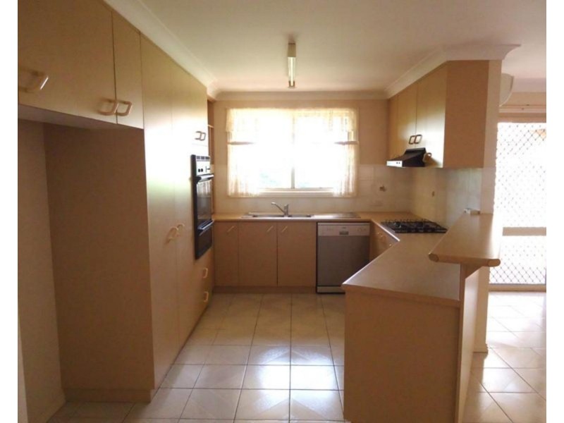 6 Edwin Court, Centenary Heights QLD 4350