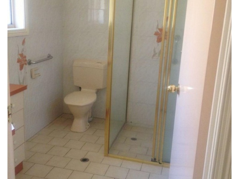 6 Edwin Court, Centenary Heights QLD 4350