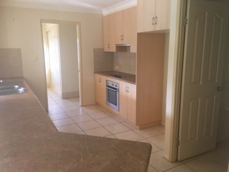 11 Macrossan Street, Cranley QLD 4350