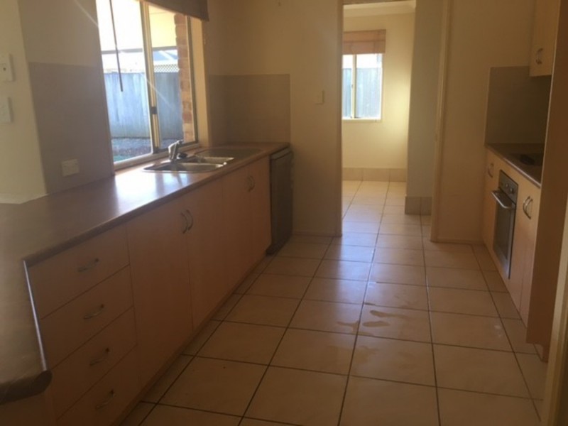 11 Macrossan Street, Cranley QLD 4350