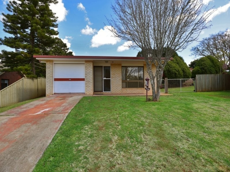3 Coonawarra Court, Wilsonton Heights QLD 4350
