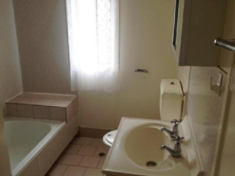 54 Gleeson Crescent, Harlaxton QLD 4350