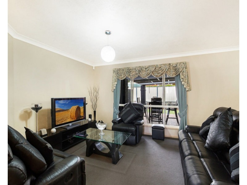 572 Hume Street, Middle Ridge QLD 4350
