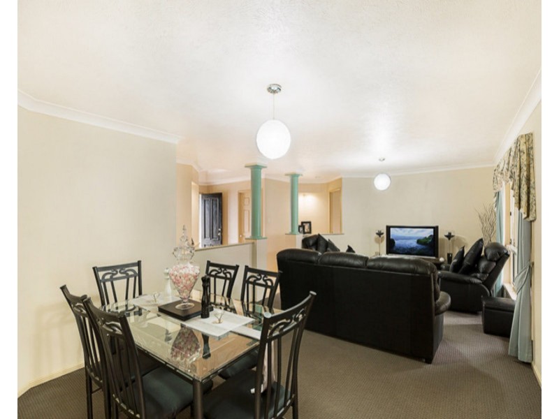 572 Hume Street, Middle Ridge QLD 4350