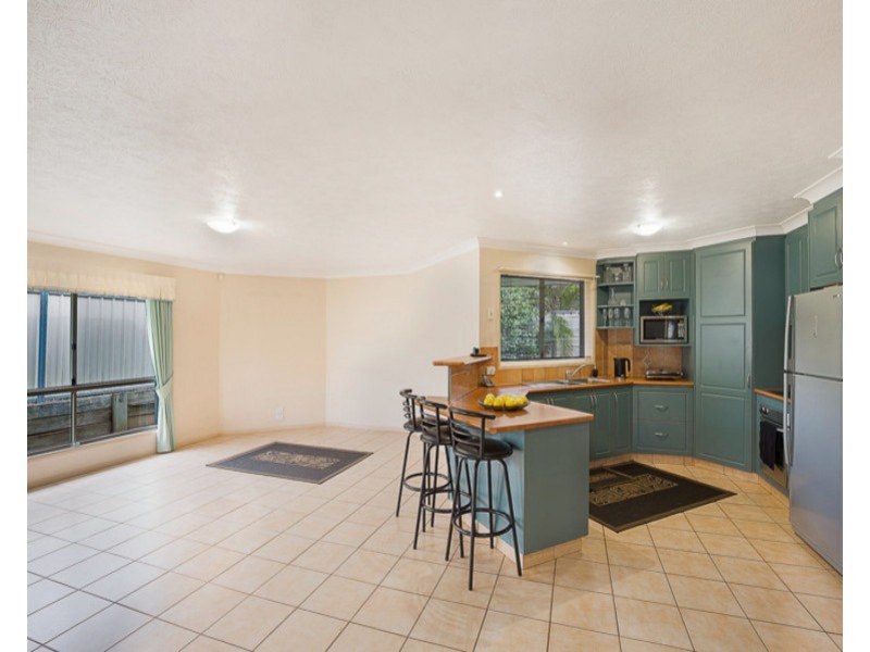 572 Hume Street, Middle Ridge QLD 4350