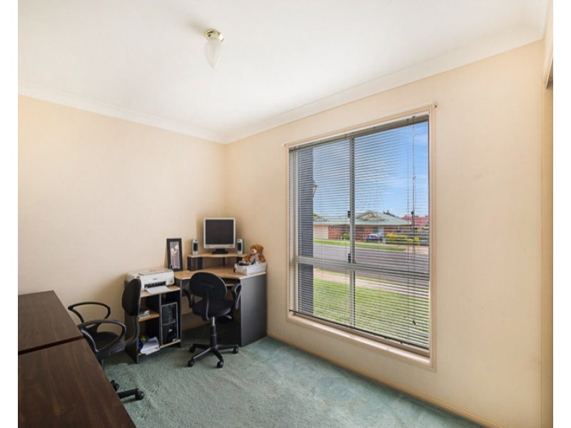 572 Hume Street, Middle Ridge QLD 4350