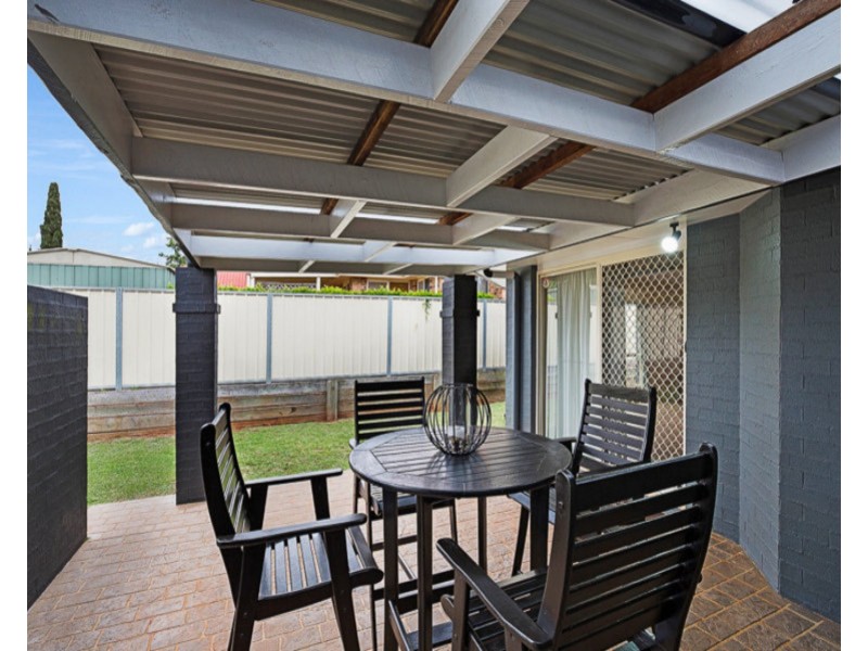 572 Hume Street, Middle Ridge QLD 4350