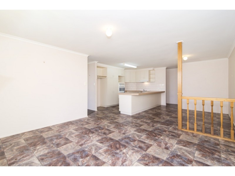 5 Dandelion Drive, Middle Ridge QLD 4350