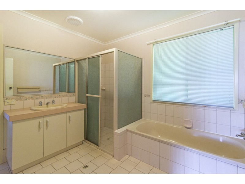 5 Dandelion Drive, Middle Ridge QLD 4350