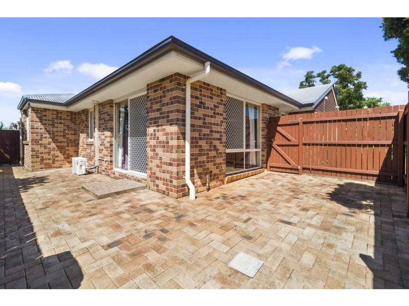4/10 Lendrum Street, Newtown QLD 4350