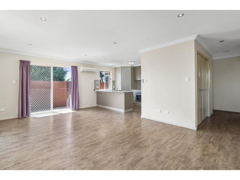 4/10 Lendrum Street, Newtown QLD 4350