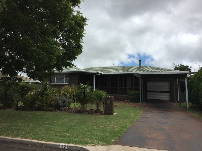 37 Router Street, Wilsonton QLD 4350