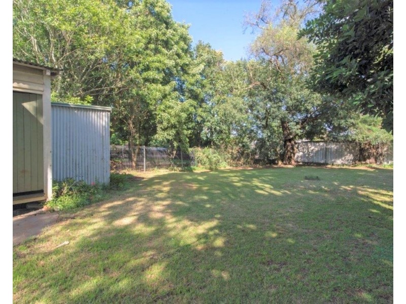 99 Ruthven Street, Harlaxton QLD 4350