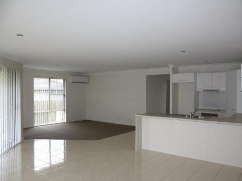 34 Newman Road, Wyreema QLD 4352