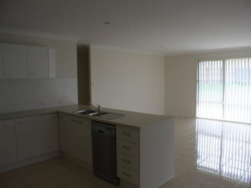 34 Newman Road, Wyreema QLD 4352