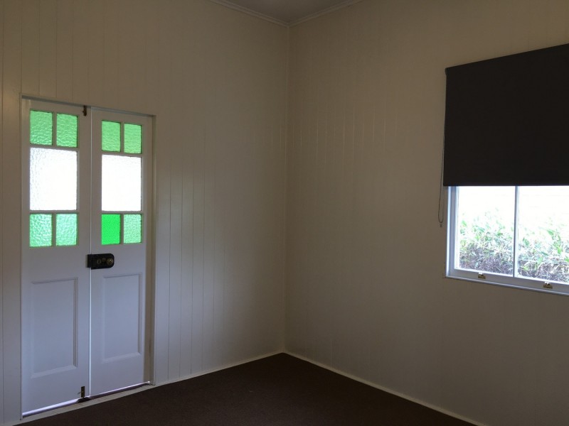 244 Campbell Street, Newtown QLD 4350