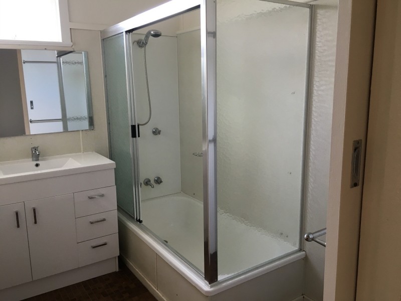 244 Campbell Street, Newtown QLD 4350