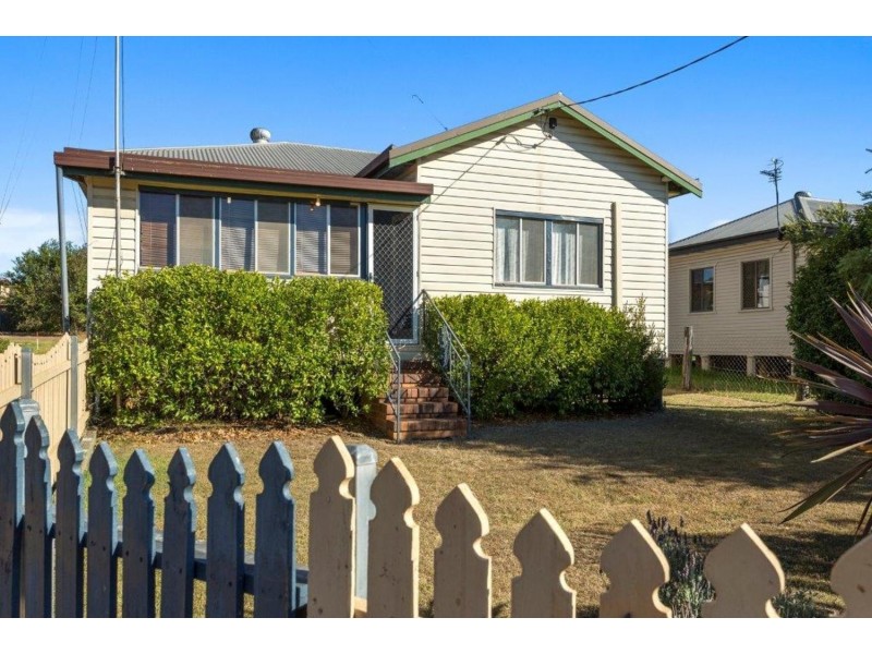 40 Dalmeny Street, Wilsonton QLD 4350