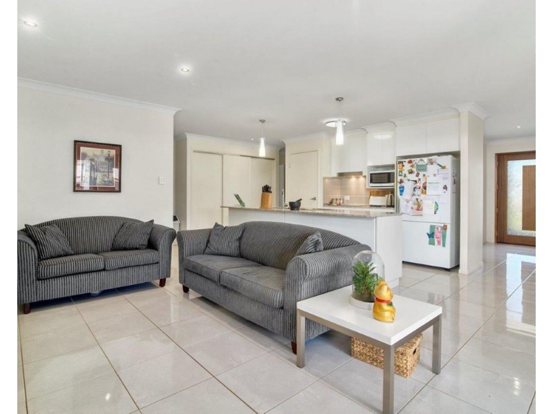 28  Pugh Street, Middle Ridge QLD 4350