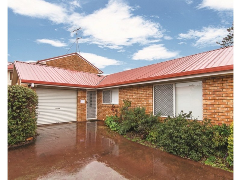 4/31 Gladstone Street, Newtown QLD 4350