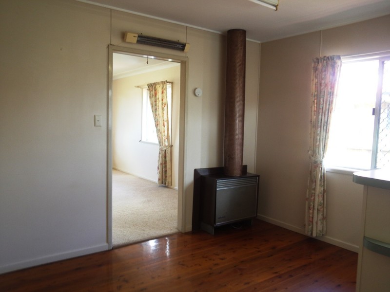 25 Paradise Street, Harristown QLD 4350