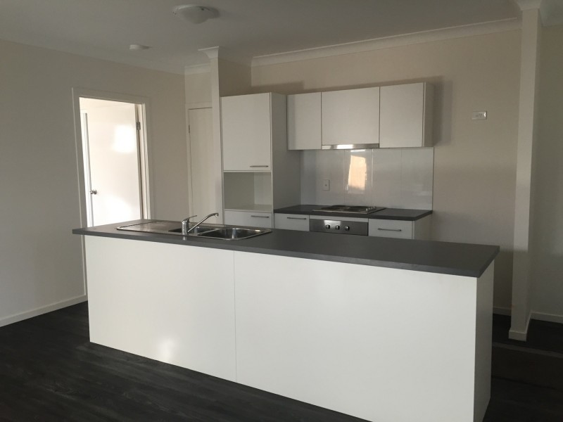 1/489 Tor Street, Newtown QLD 4350