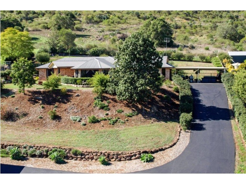 18 Redlands Drive, Gowrie Junction QLD 4352