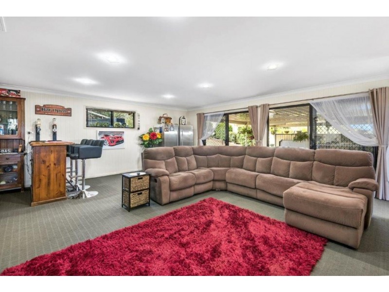 18 Redlands Drive, Gowrie Junction QLD 4352