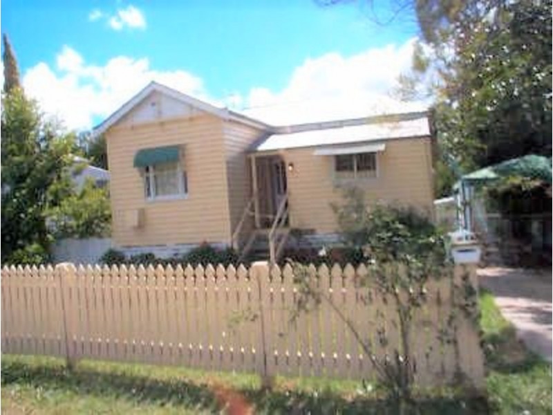 11 O’Quinn Street, Harristown QLD 4350