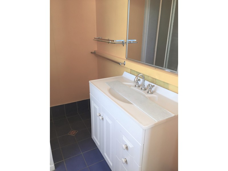 11 O’Quinn Street, Harristown QLD 4350