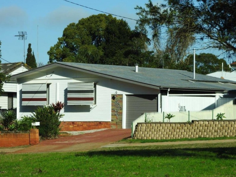 317 Tor Street, Wilsonton QLD 4350