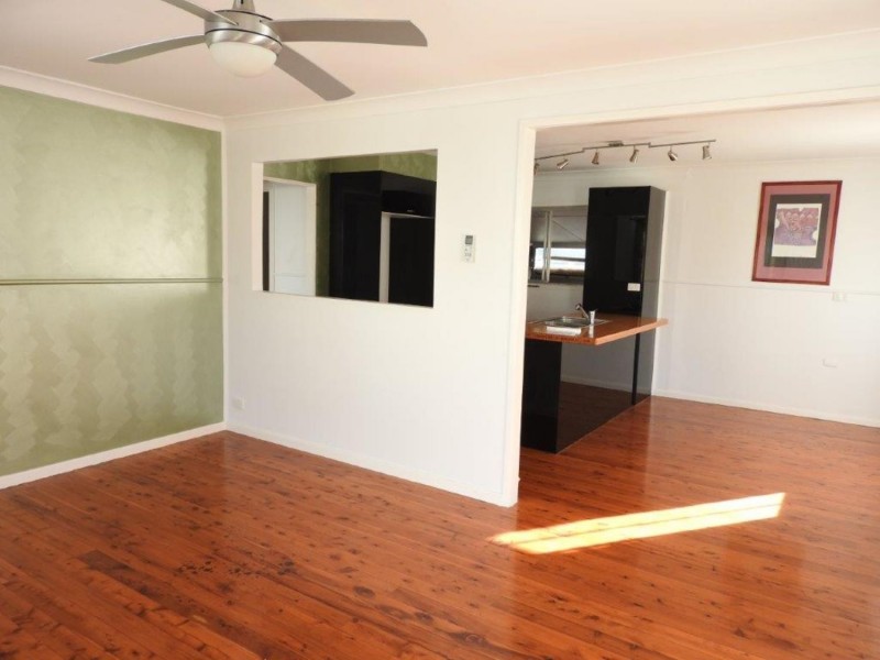 317 Tor Street, Wilsonton QLD 4350