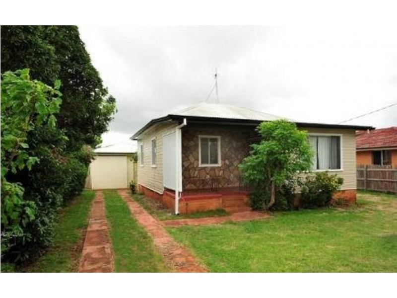 25 Matthews Street, Harristown QLD 4350