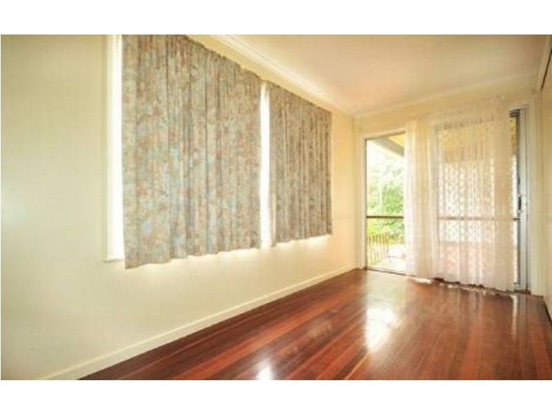 25 Matthews Street, Harristown QLD 4350
