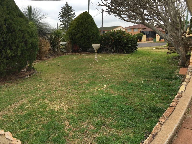 2A Macquarie Street, Centenary Heights QLD 4350