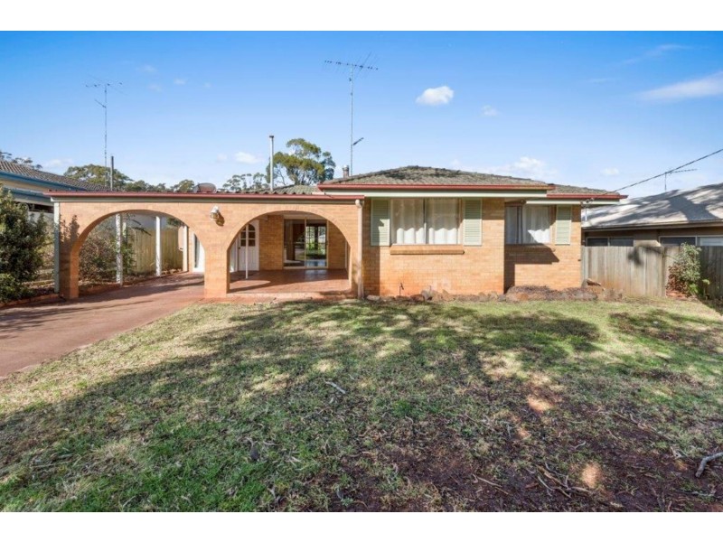 20 Weller Street, Rangeville QLD 4350