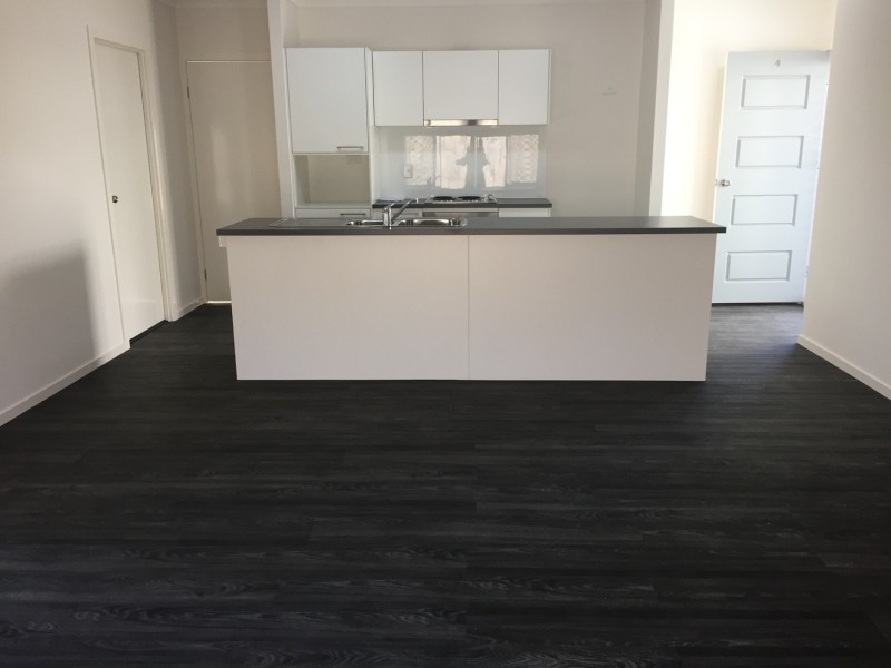 4/489 Tor Street, Newtown QLD 4350