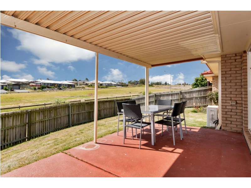 2/2 Justice Close, Glenvale QLD 4350