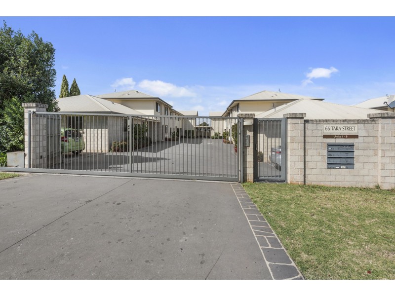 1/66 Tara Street, Wilsonton QLD 4350