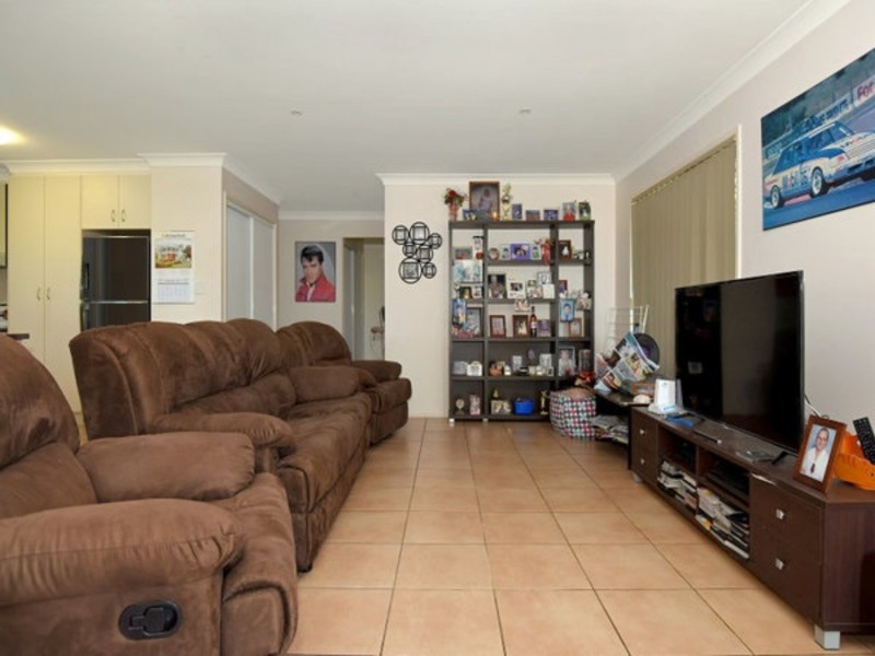 12 Village Court, Glenvale QLD 4350