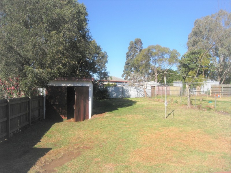 4 Dodd Street, Newtown QLD 4350