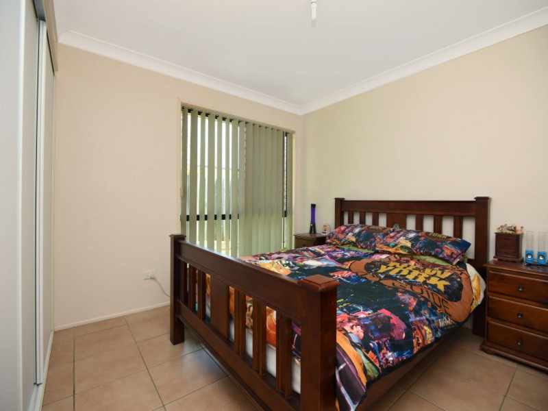 12 Village Court, Glenvale QLD 4350