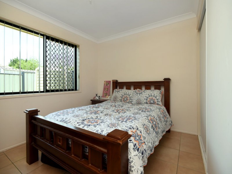 12 Village Court, Glenvale QLD 4350