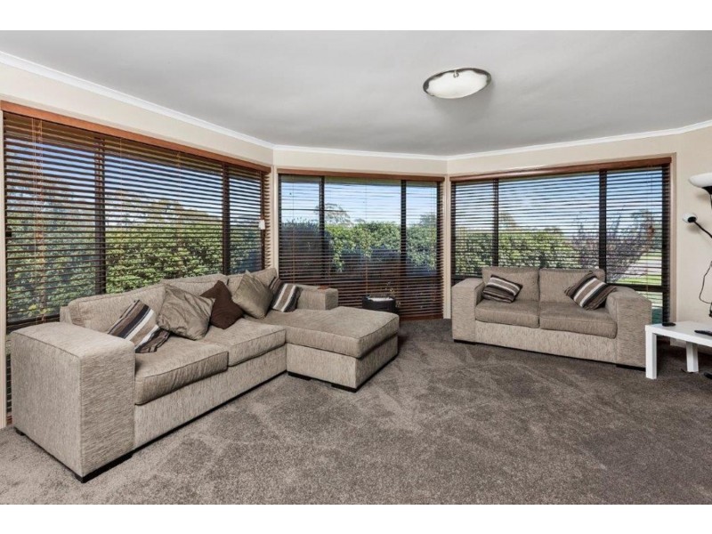 8 Palmer Drive, Highfields QLD 4352